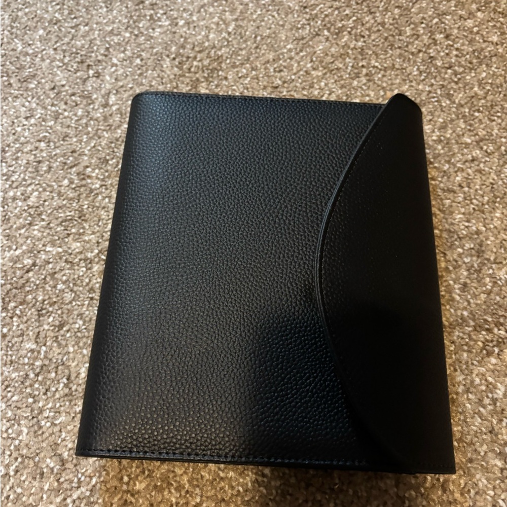 Black stil classics A6 planner binder